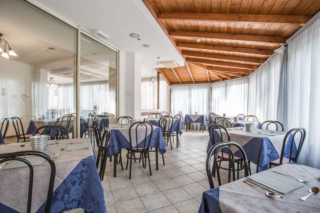 Hotel Nancy Riccione Restaurant foto