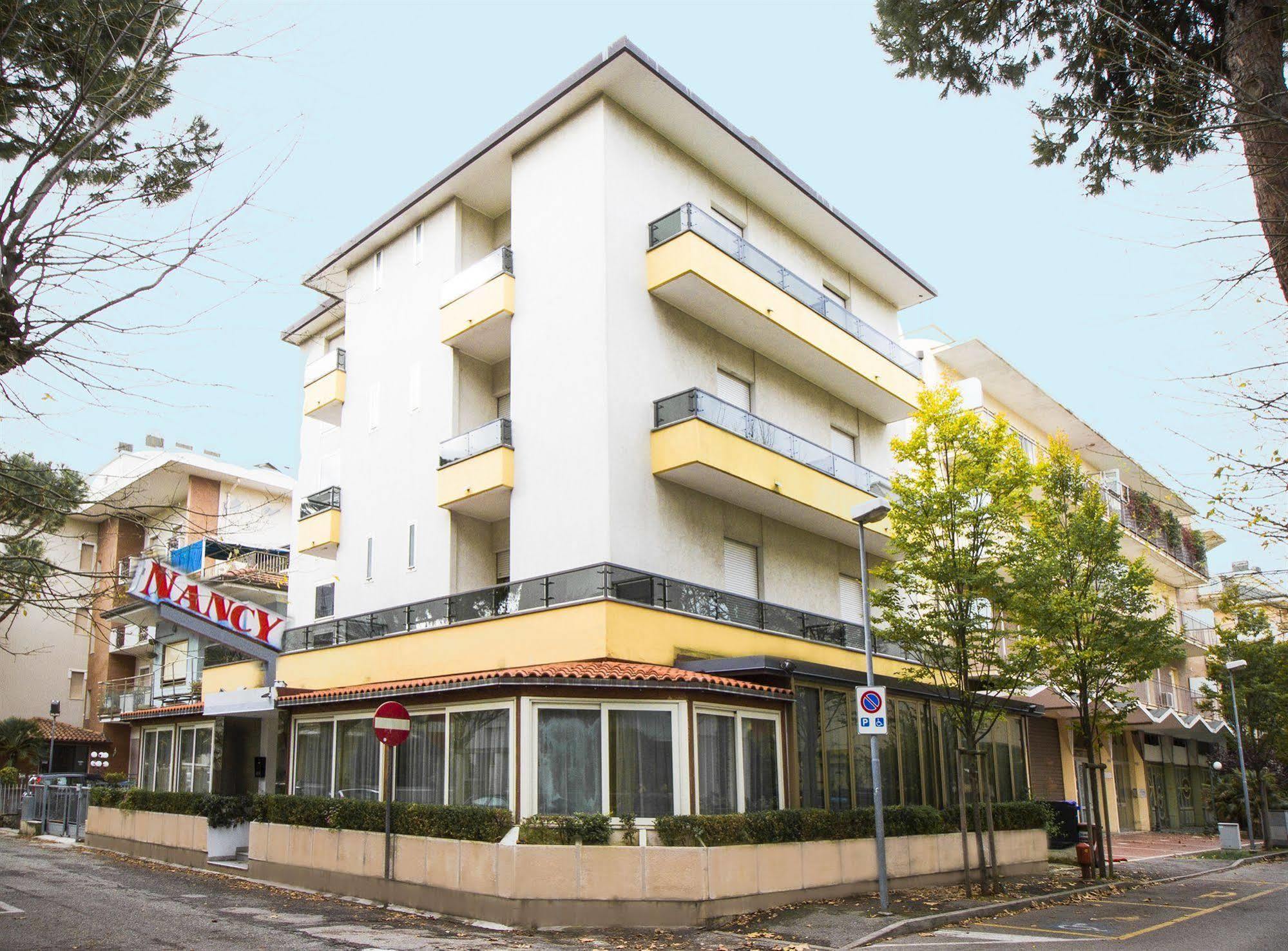 Hotel Nancy Riccione Exterior foto